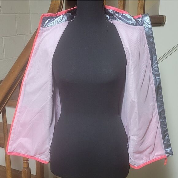 Girls Cat & Jack Silver and Pink Wind Breaker - Picture 4 of 7